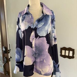 Brand new muse Floral Women's Top size 8